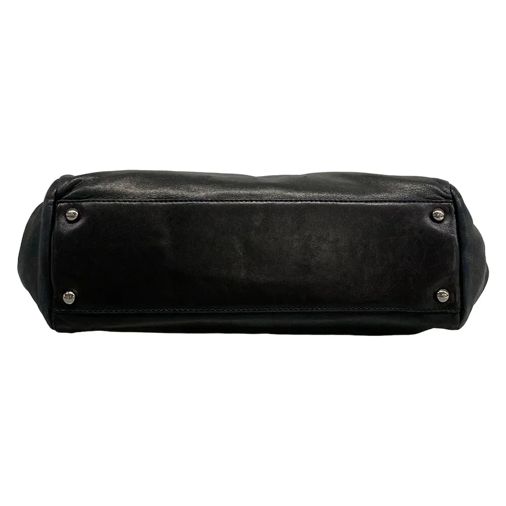 CHANEL shoulder bag